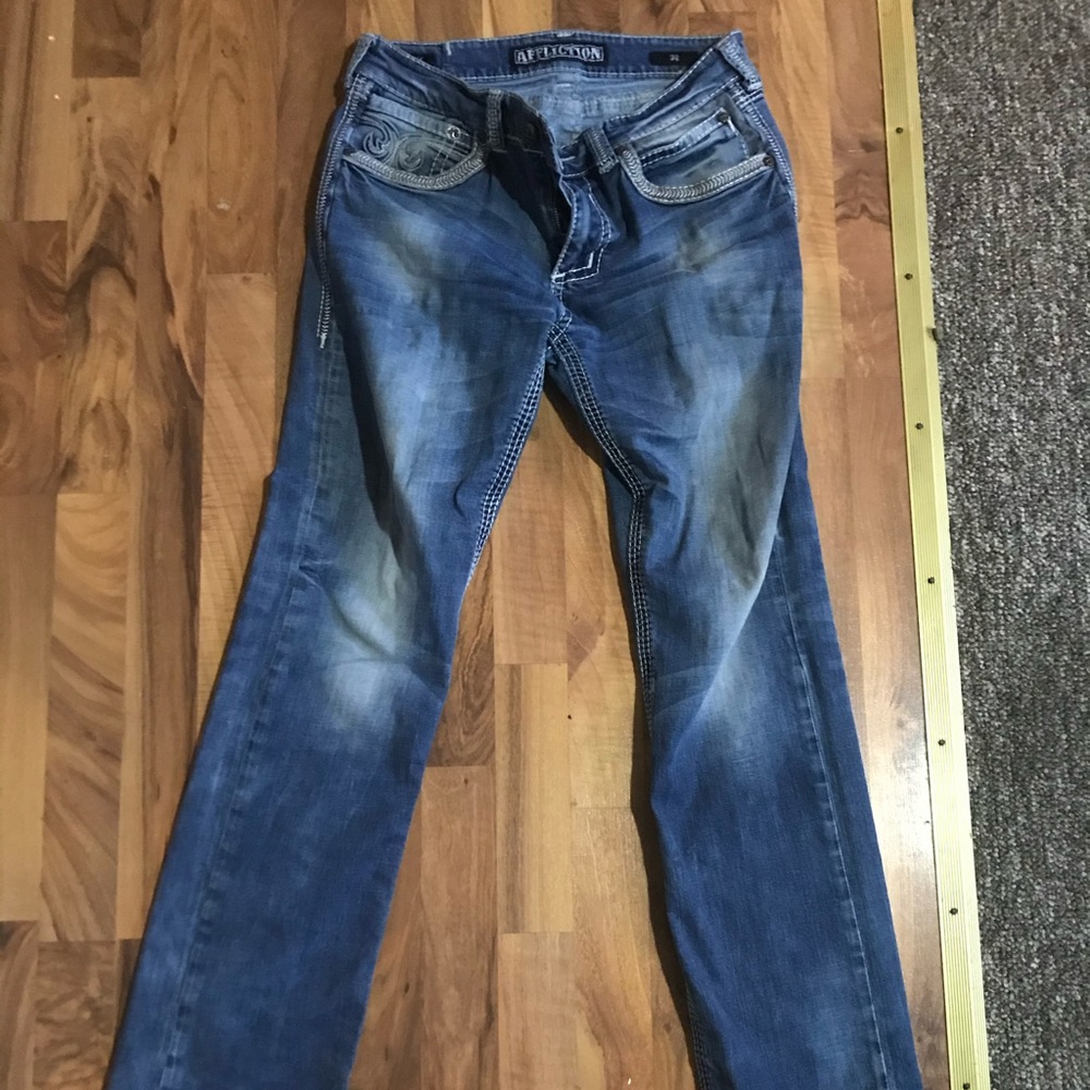 Buckle jeans